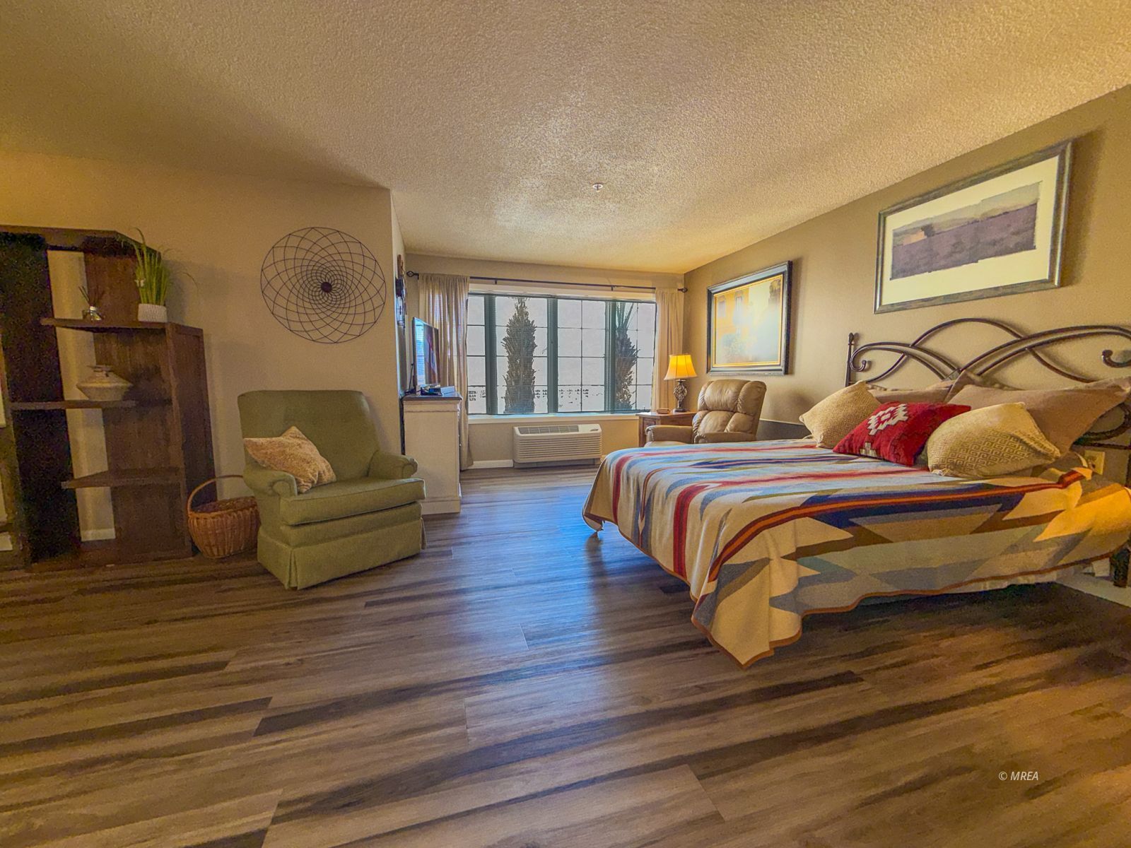 555  Highland Dr #219