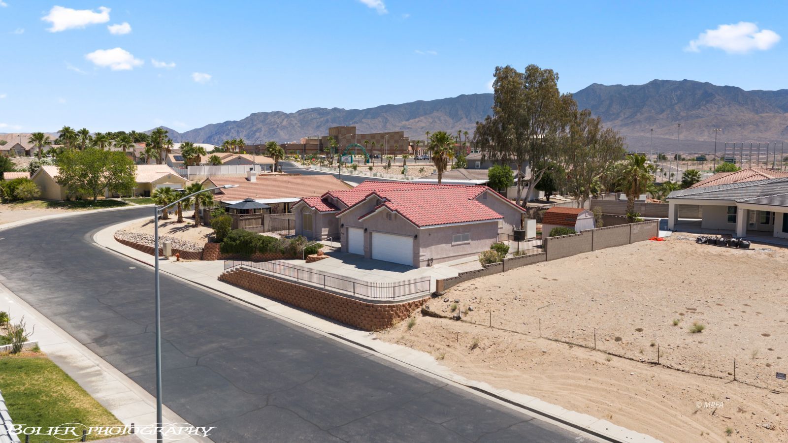 648  Valley View Dr
