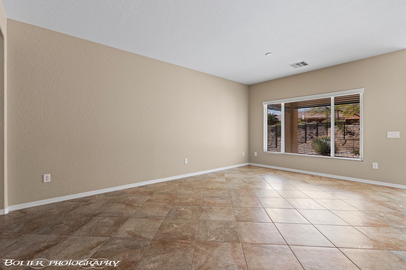 1421  Chuck Wagon Run 