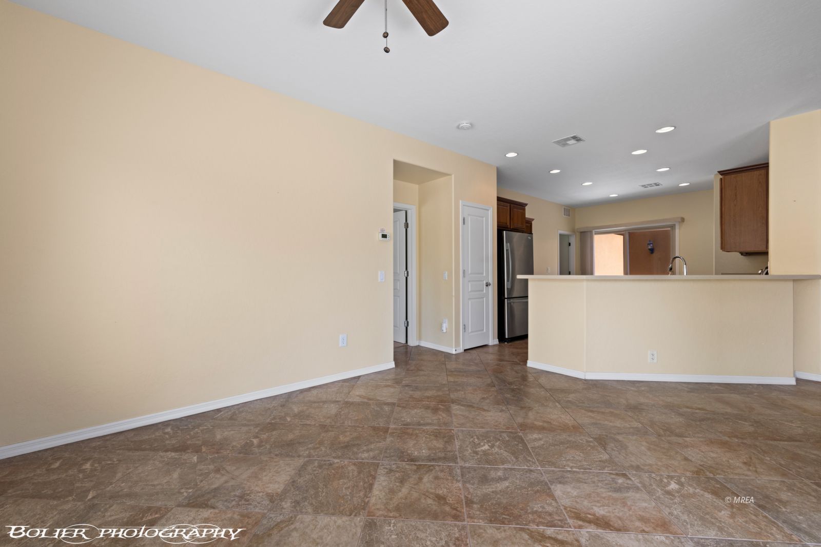 1421  Chuck Wagon Run 