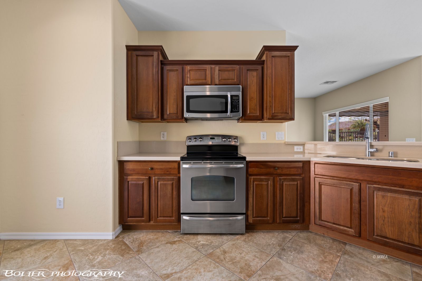 1421  Chuck Wagon Run 