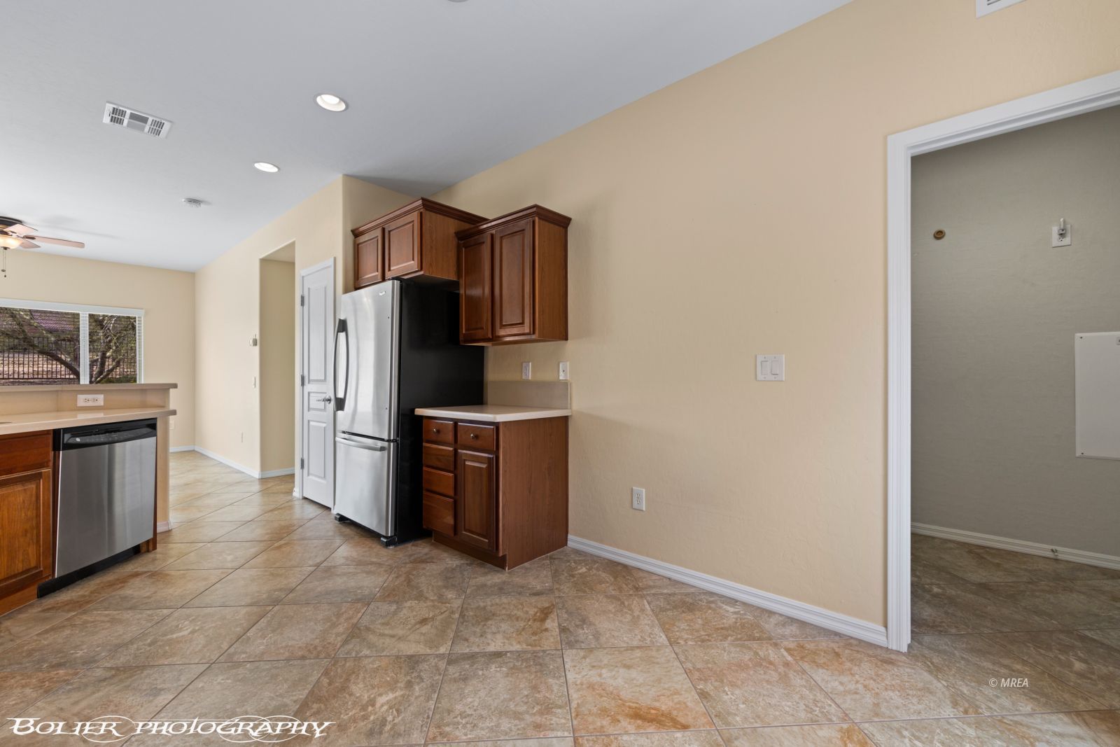 1421  Chuck Wagon Run 