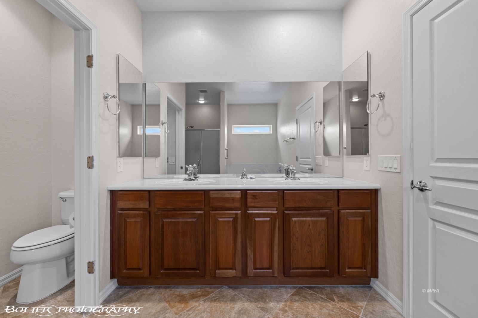 1421  Chuck Wagon Run 