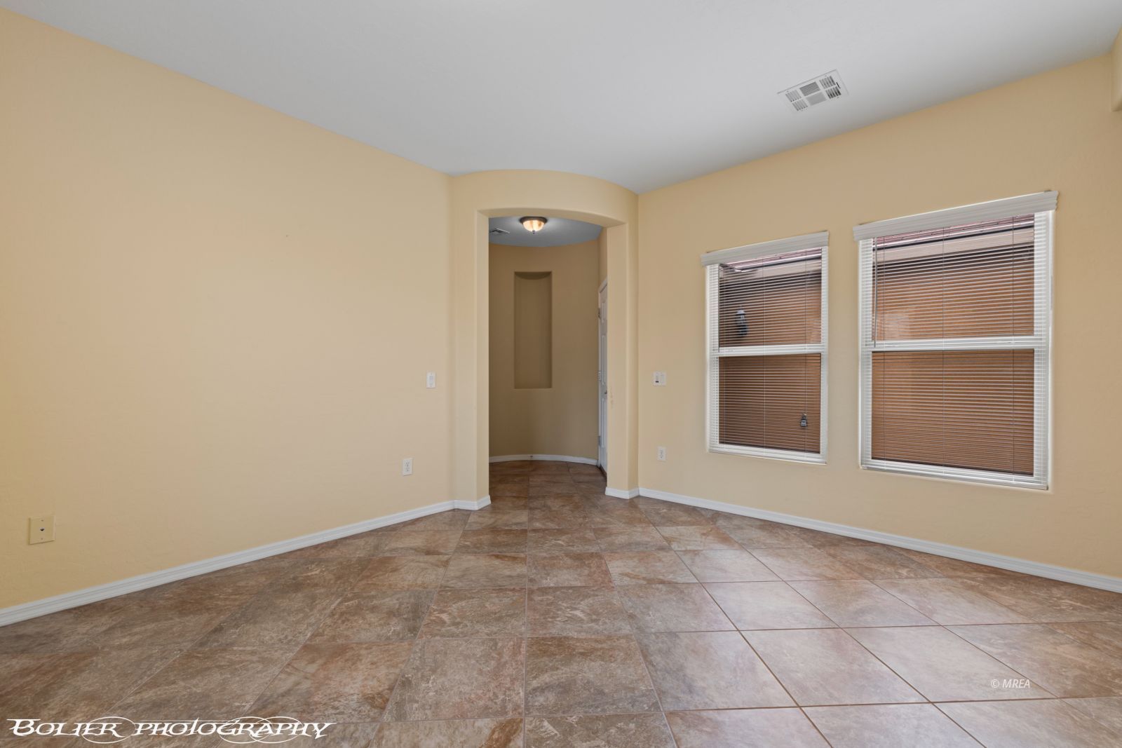 1421  Chuck Wagon Run 