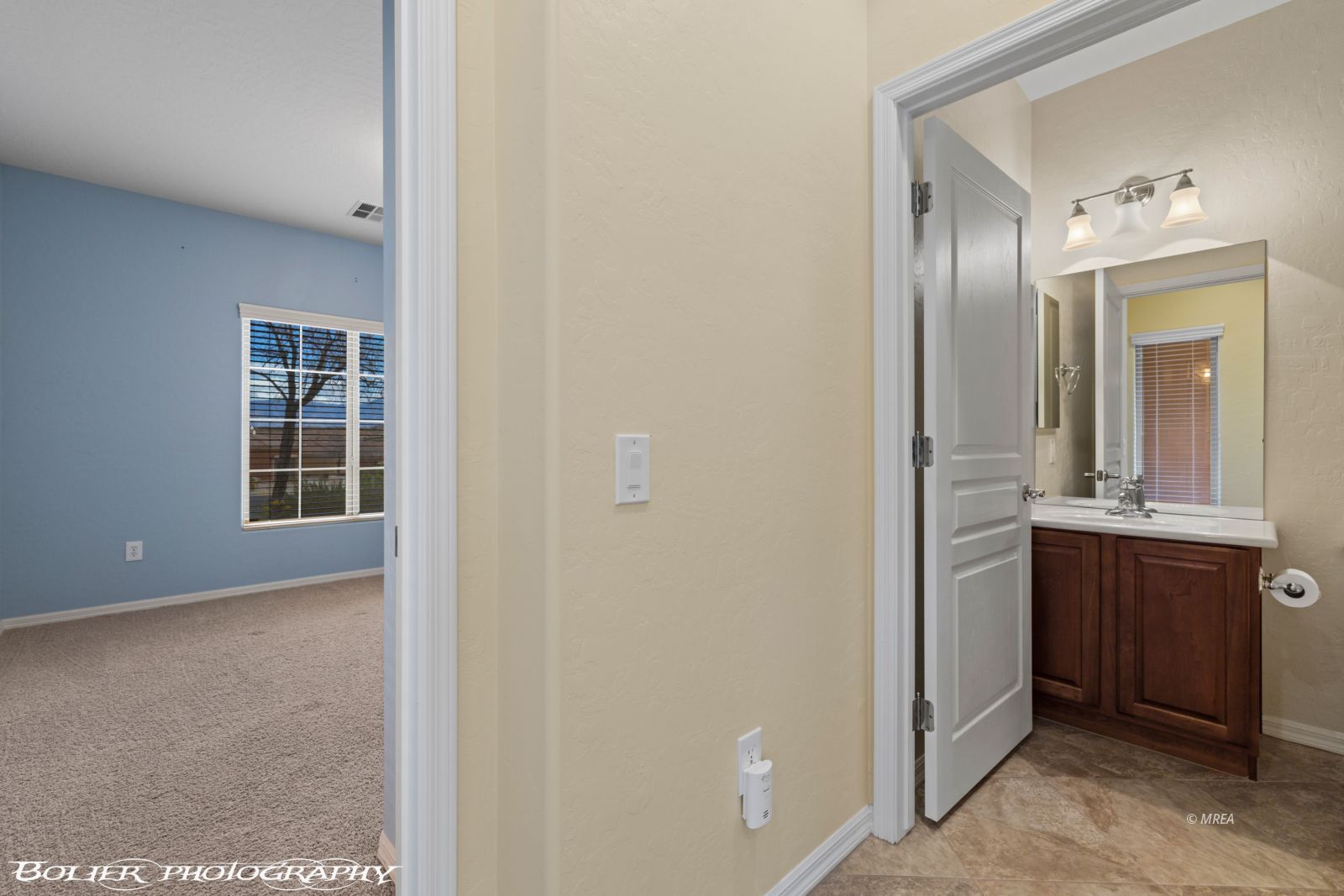 1421  Chuck Wagon Run 