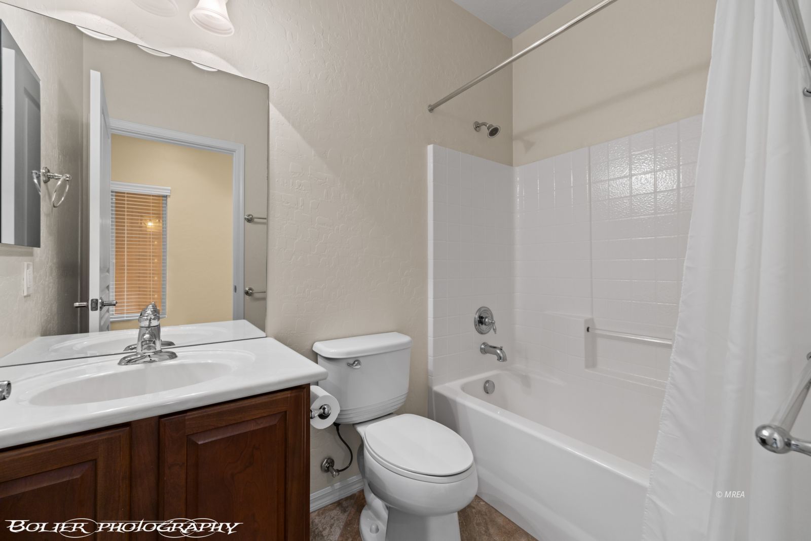 1421  Chuck Wagon Run 