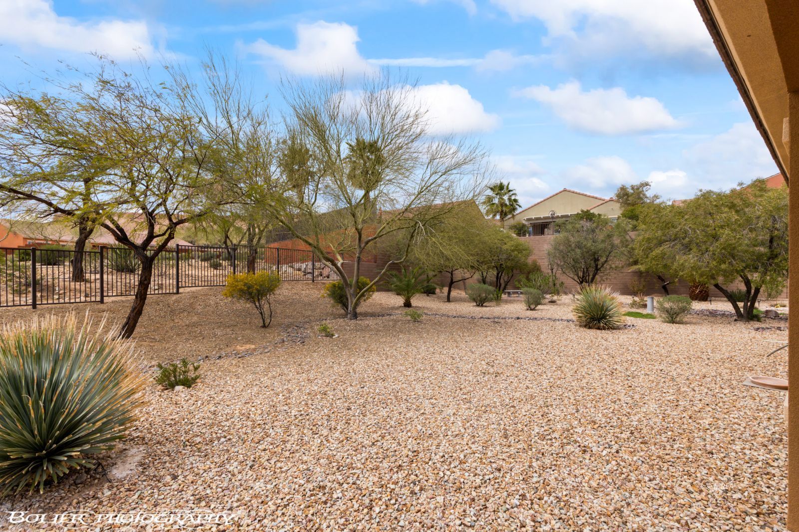 1421  Chuck Wagon Run 