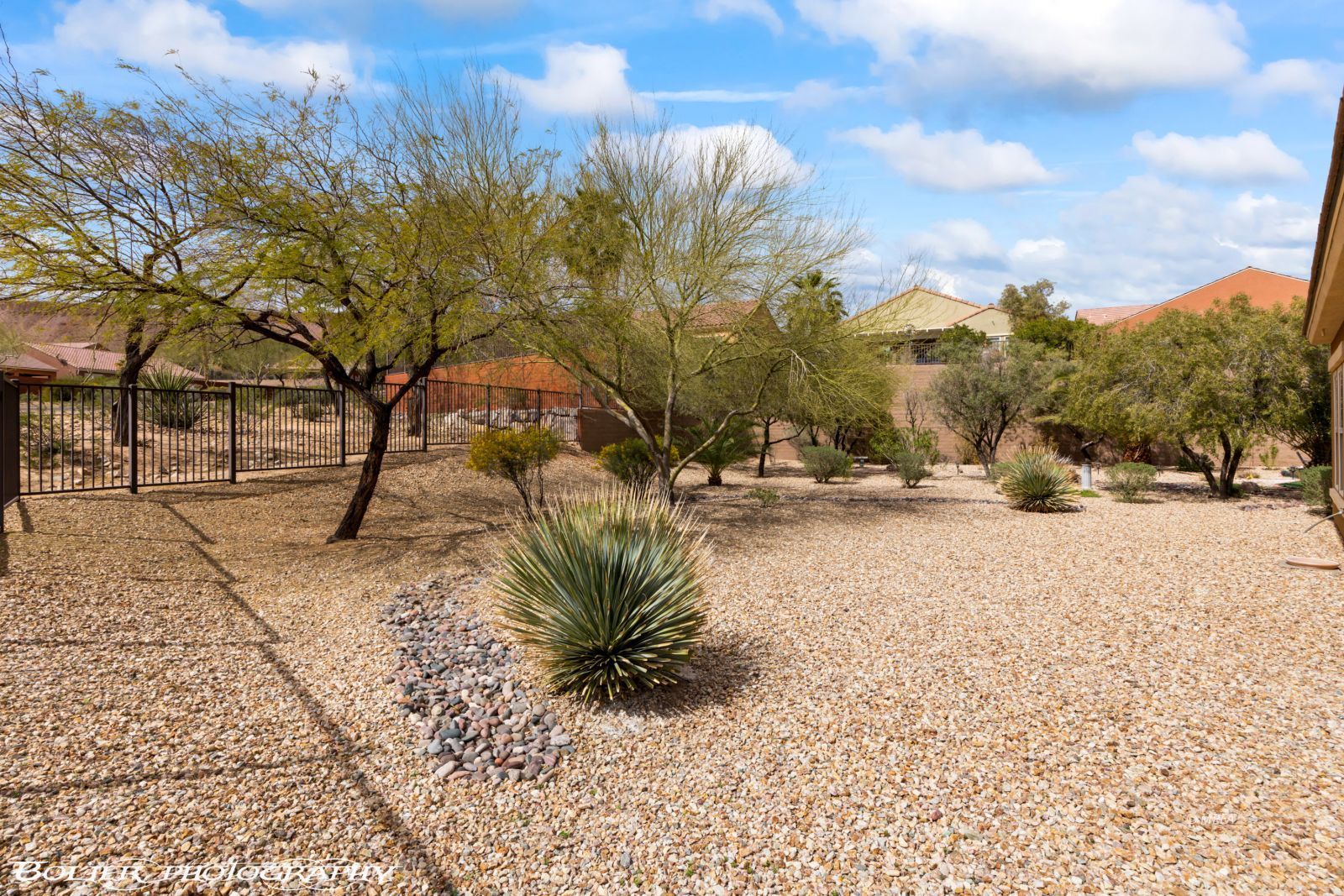 1421  Chuck Wagon Run 