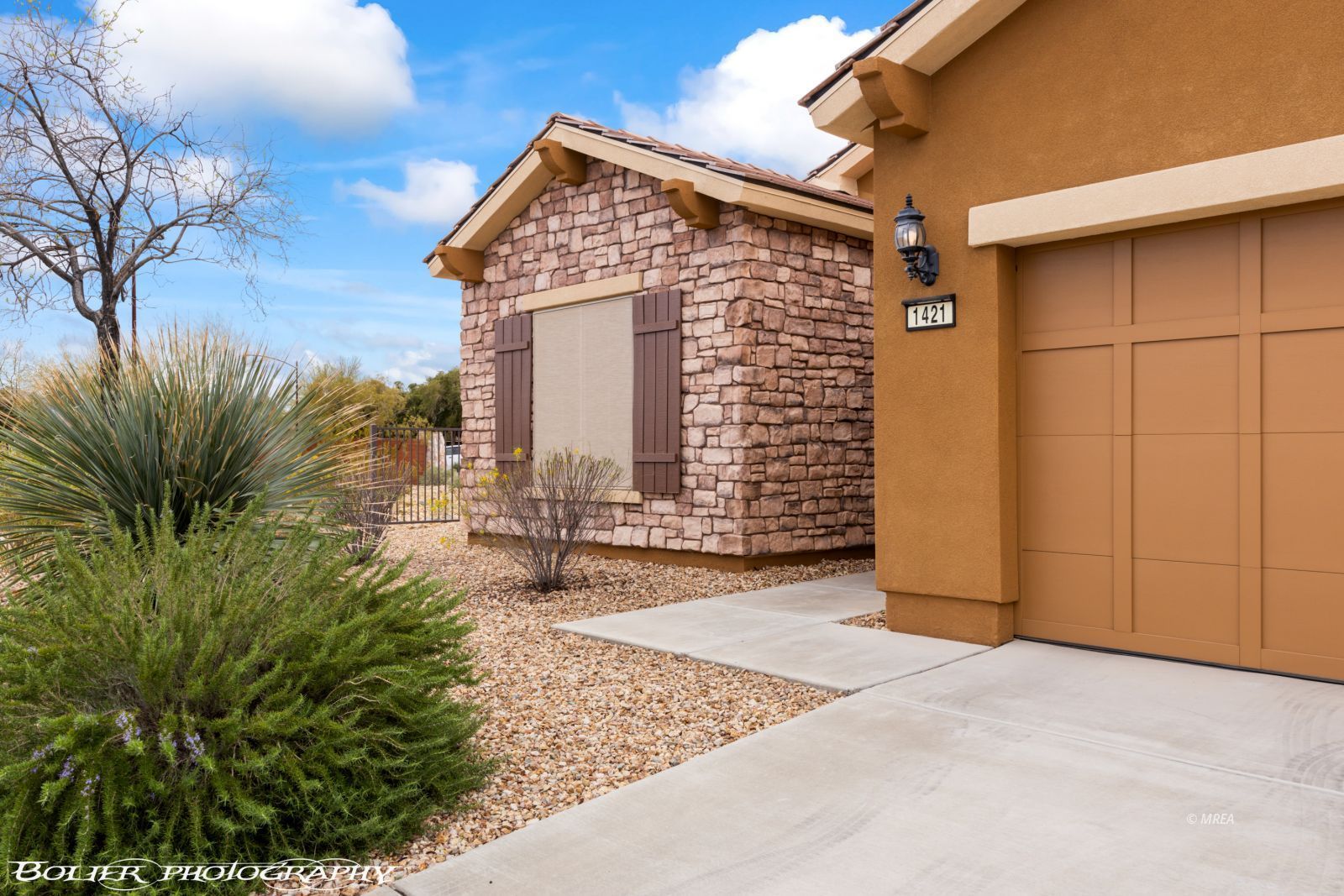 1421  Chuck Wagon Run 