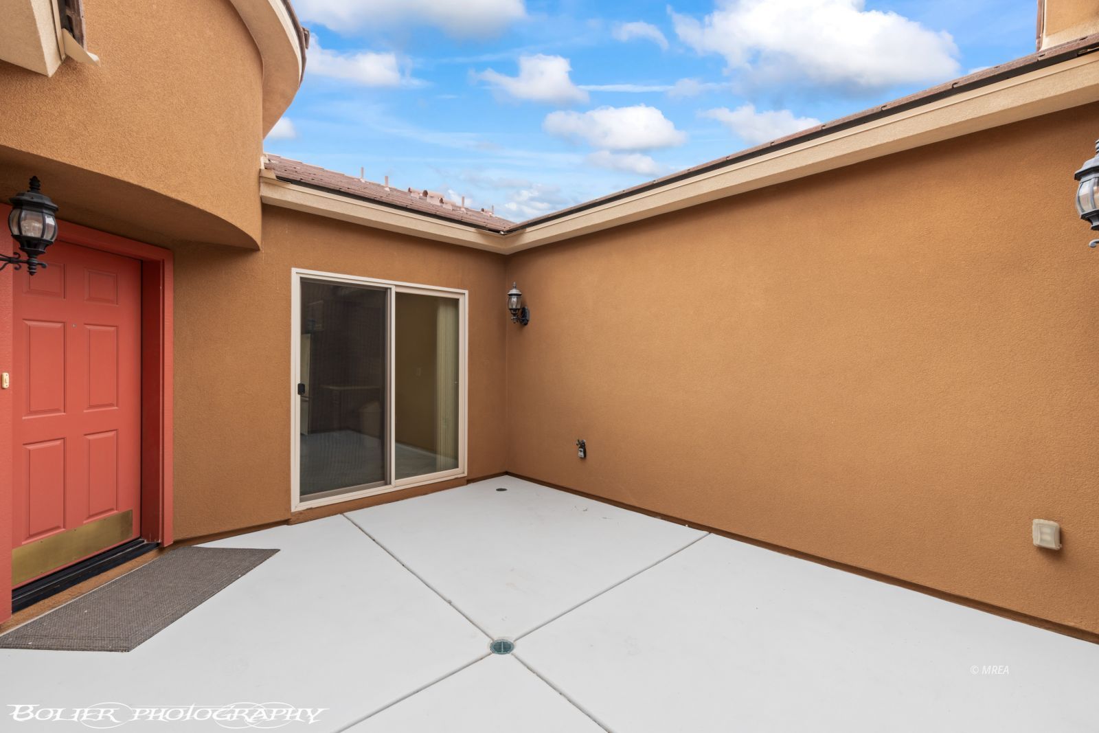 1421  Chuck Wagon Run 