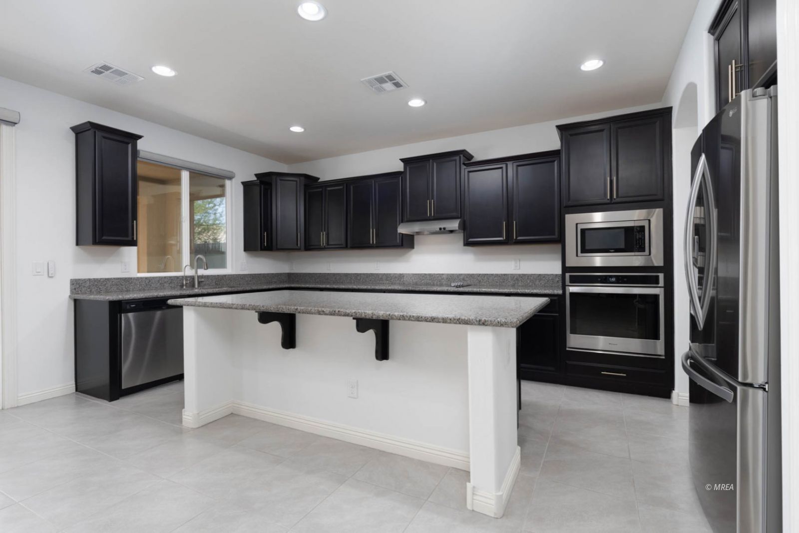 1147  Pebble View Ln