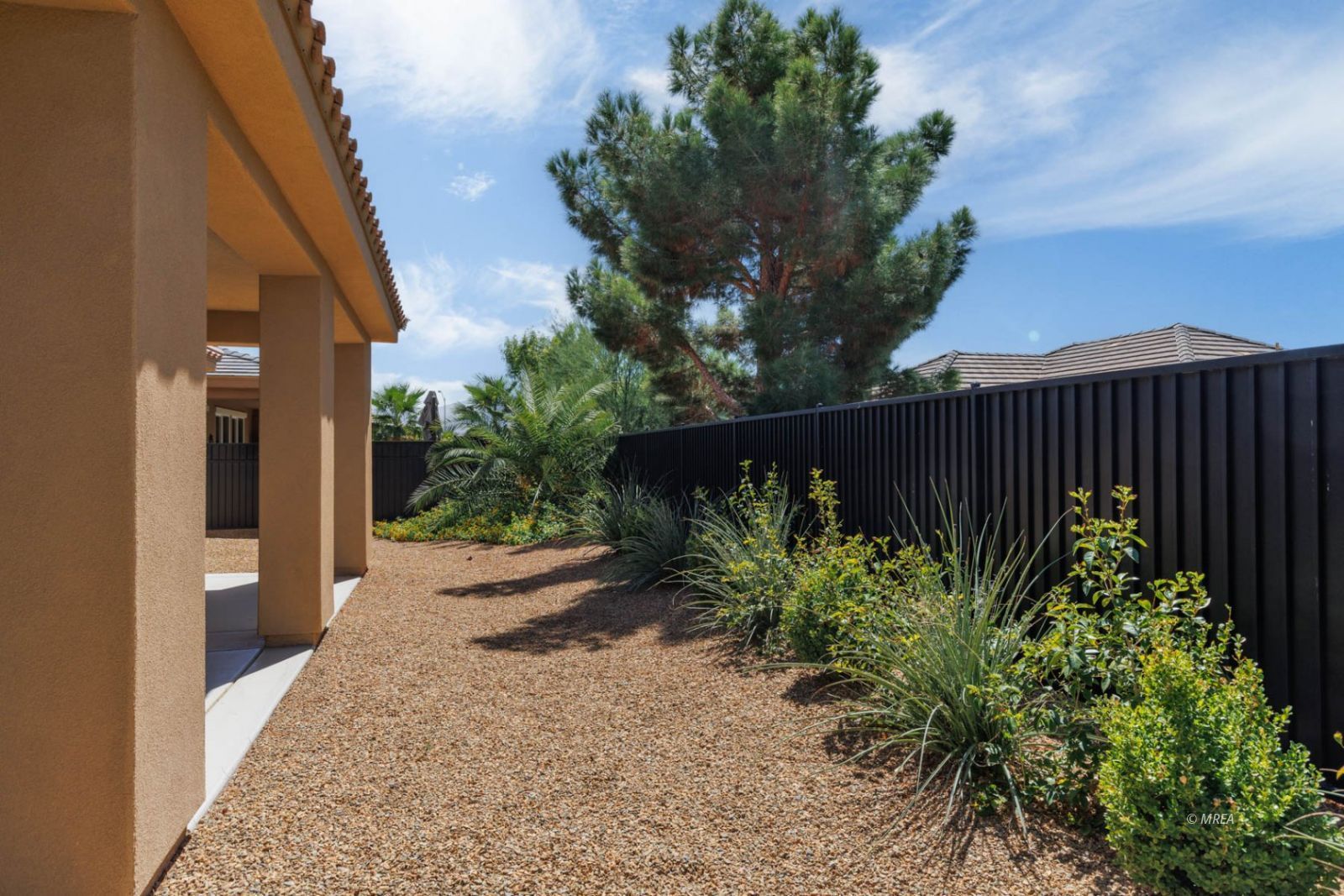 1147  Pebble View Ln