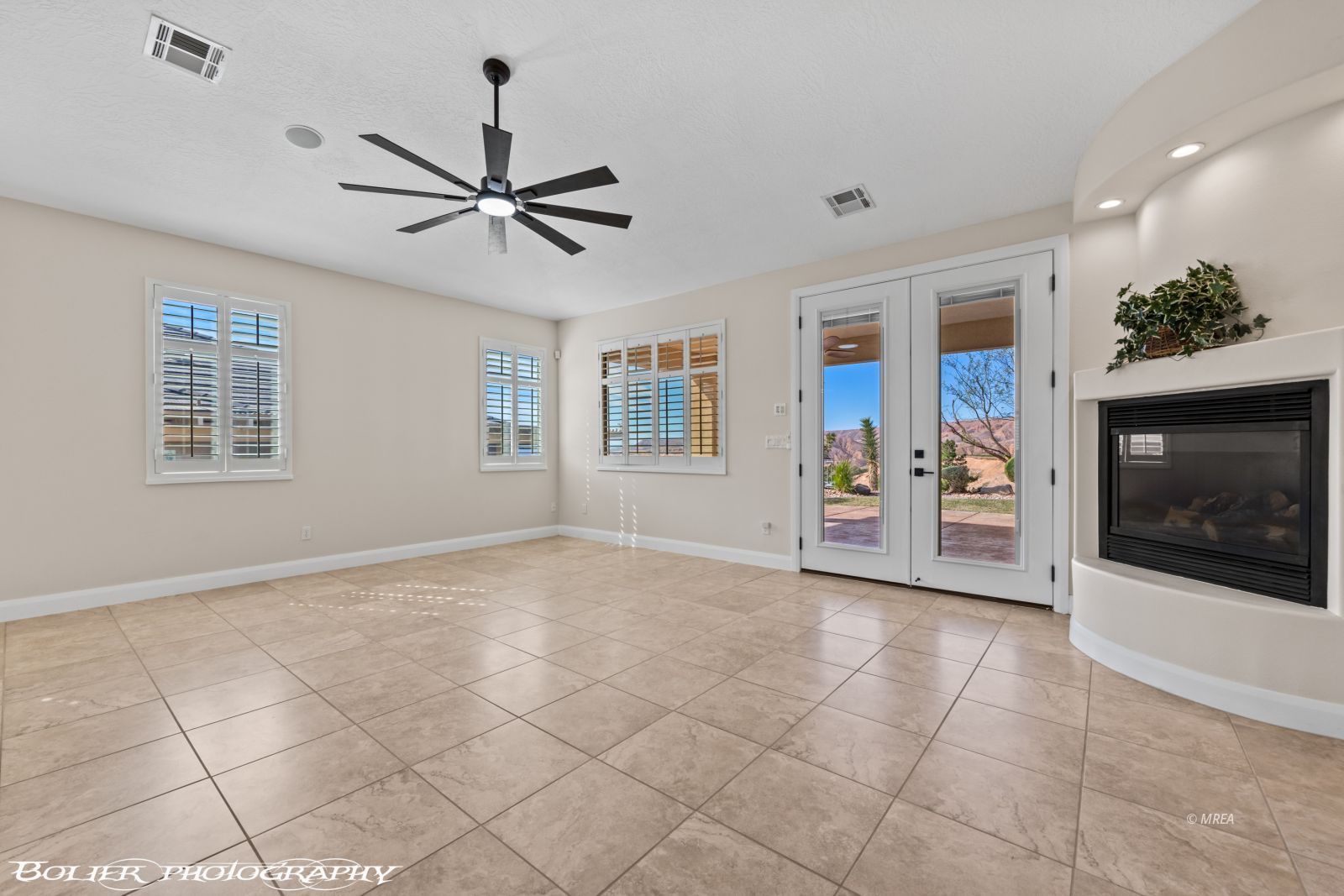 559  Highland View Ct