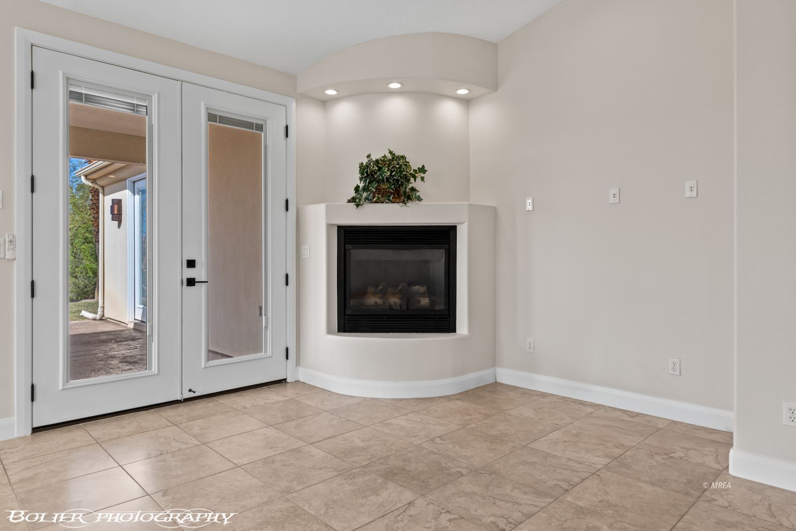 559  Highland View Ct