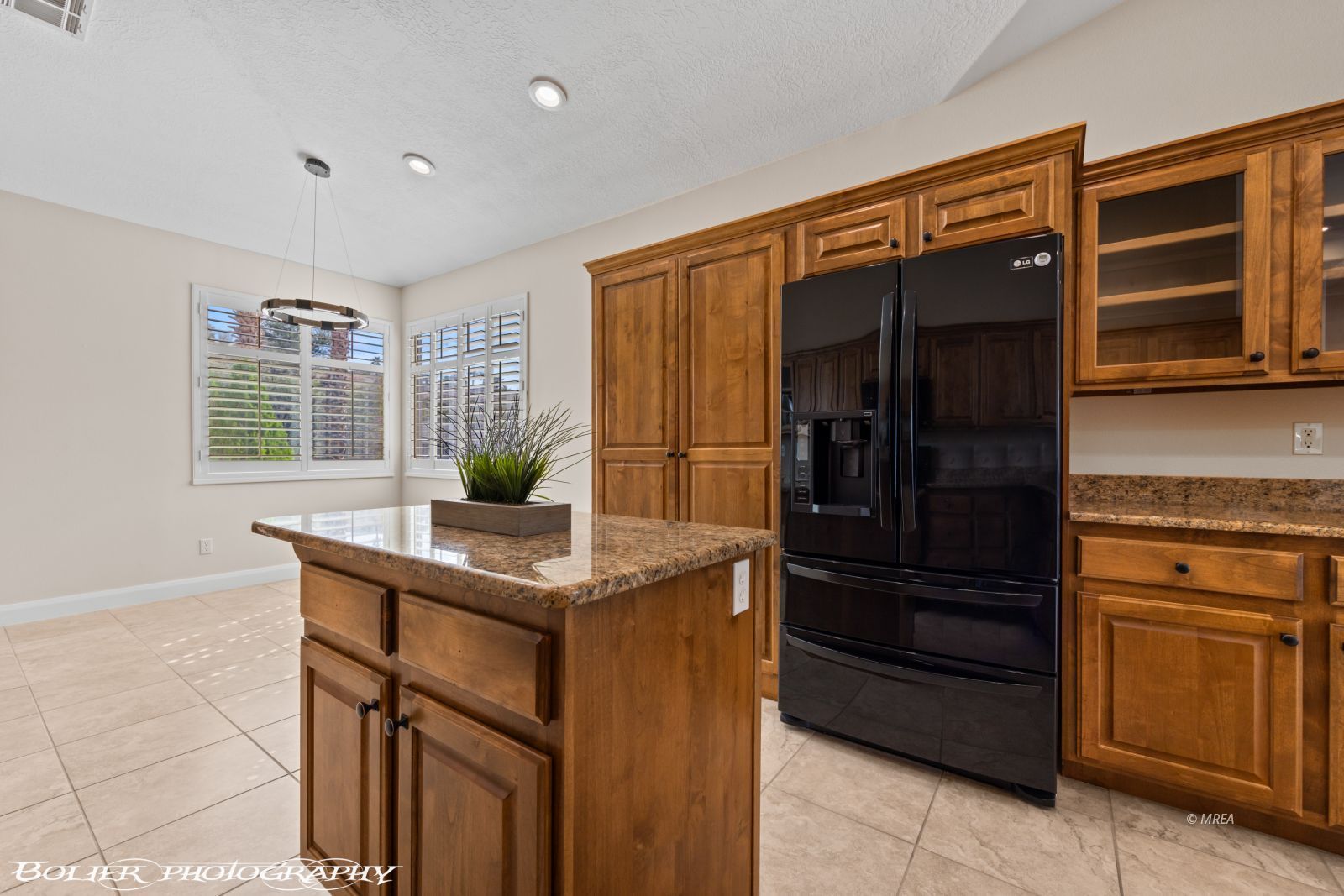 559  Highland View Ct