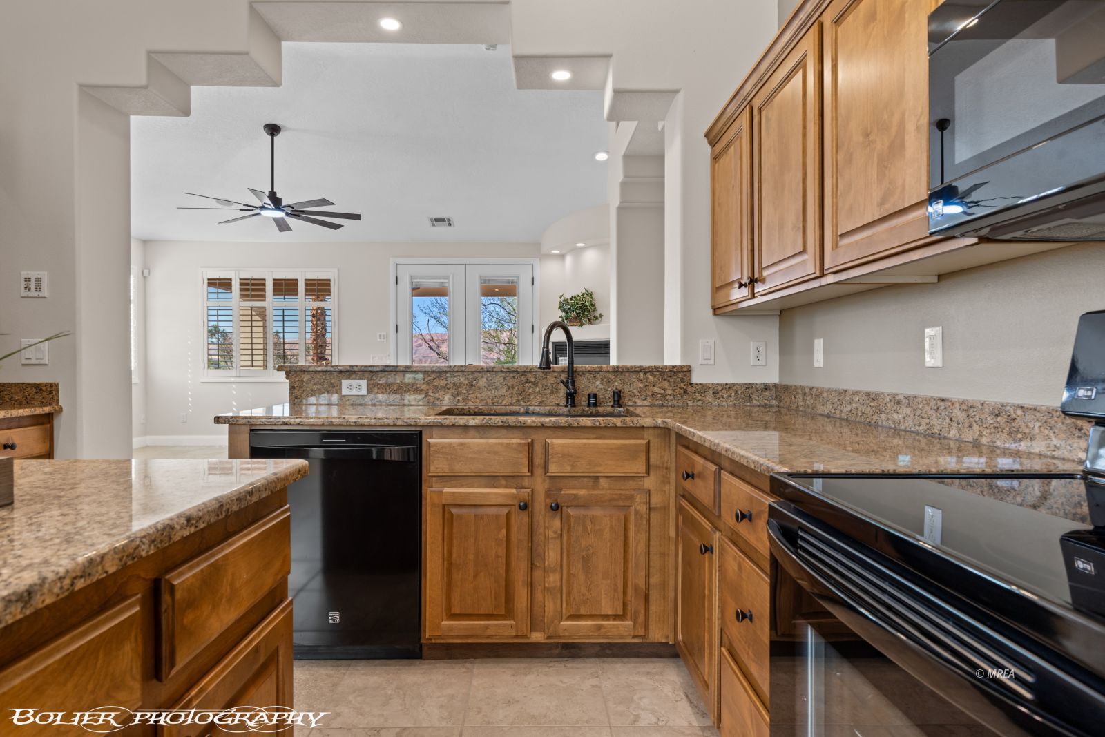 559  Highland View Ct