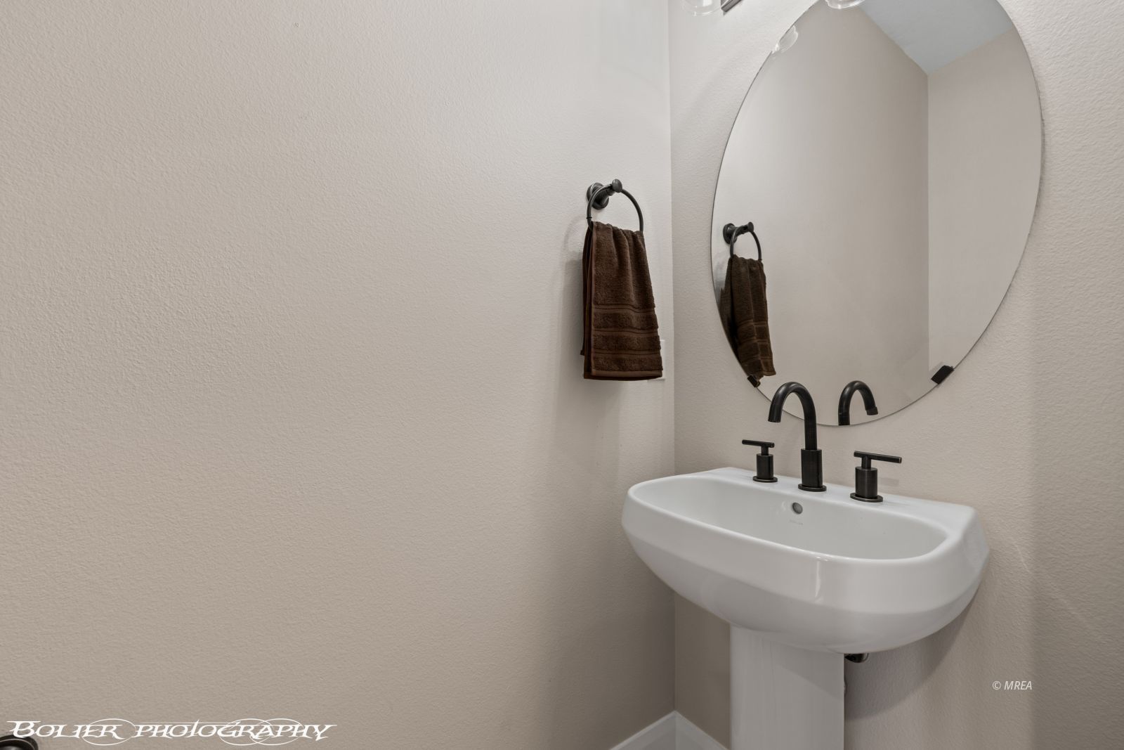 559  Highland View Ct