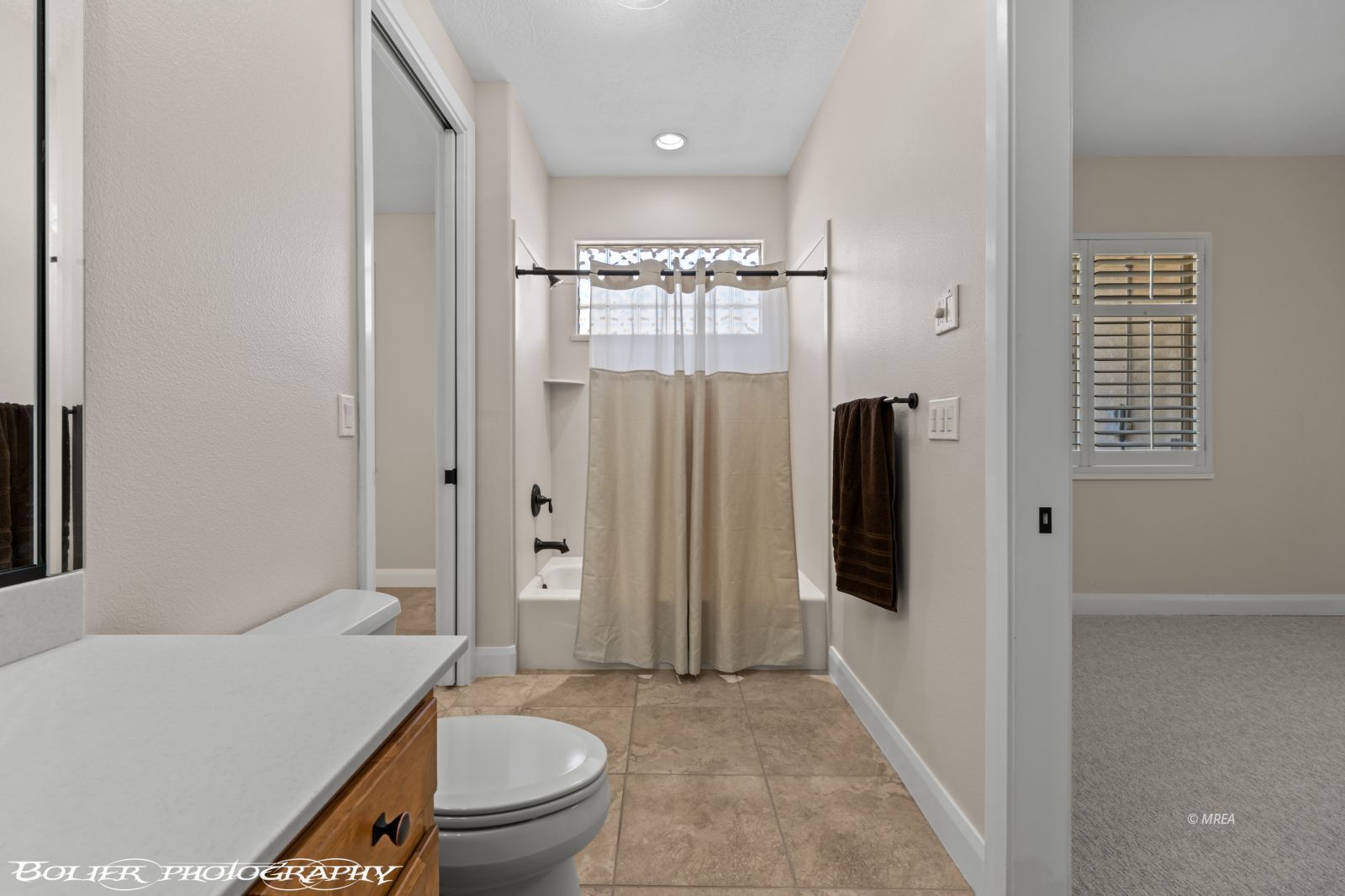 559  Highland View Ct