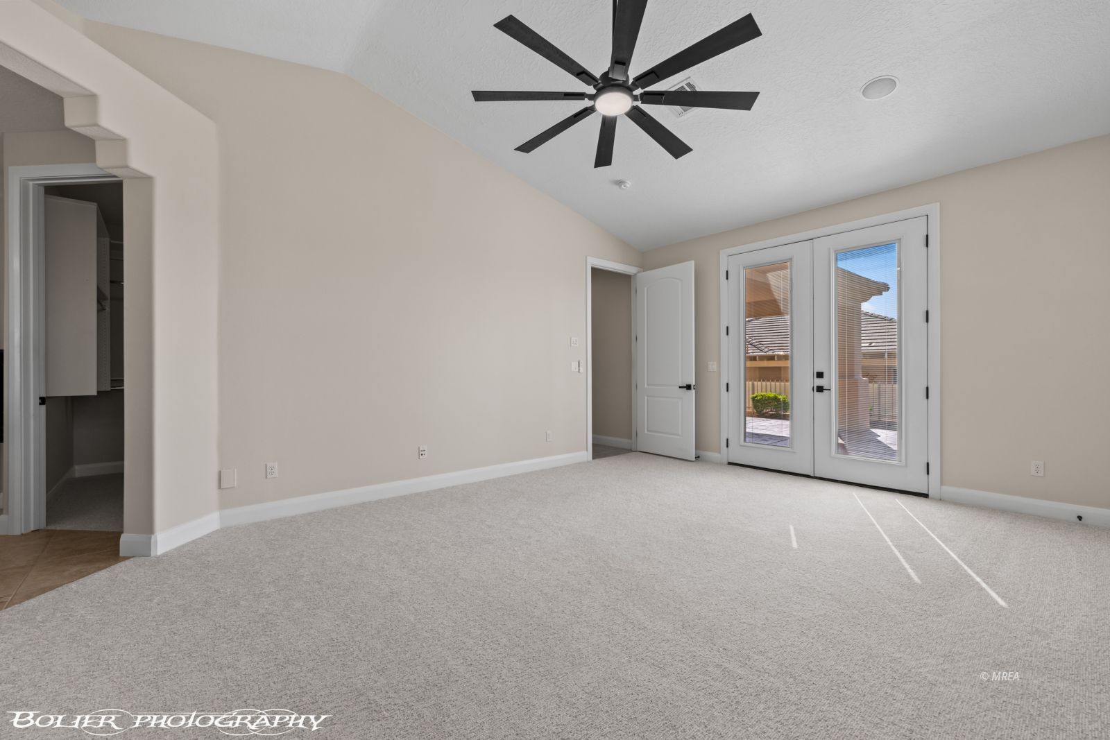 559  Highland View Ct