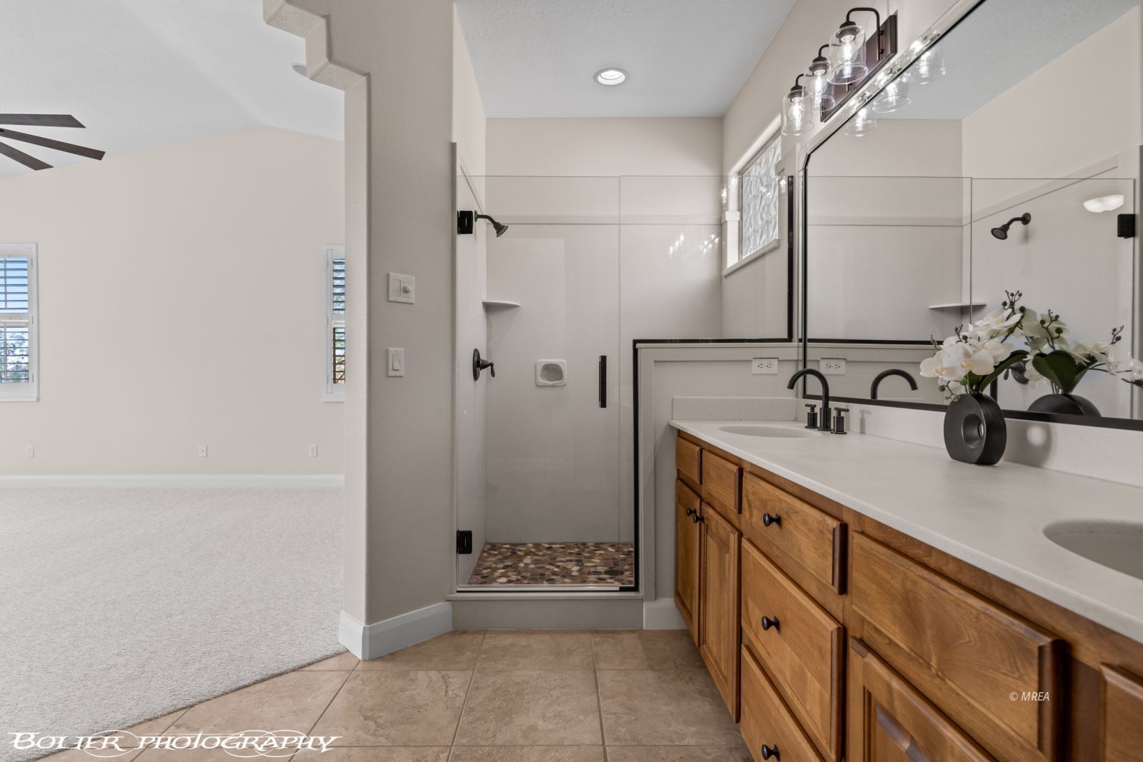 559  Highland View Ct