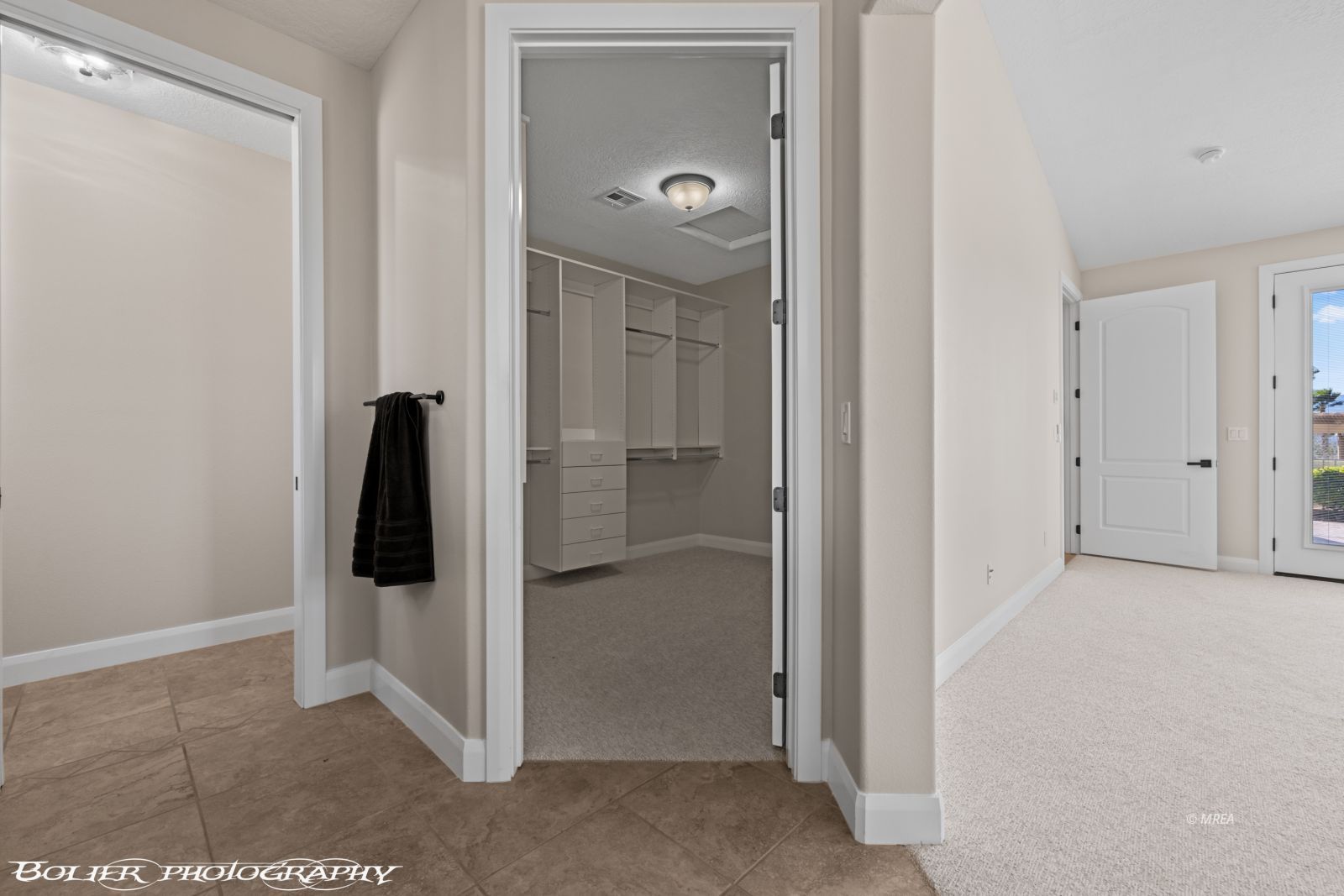 559  Highland View Ct