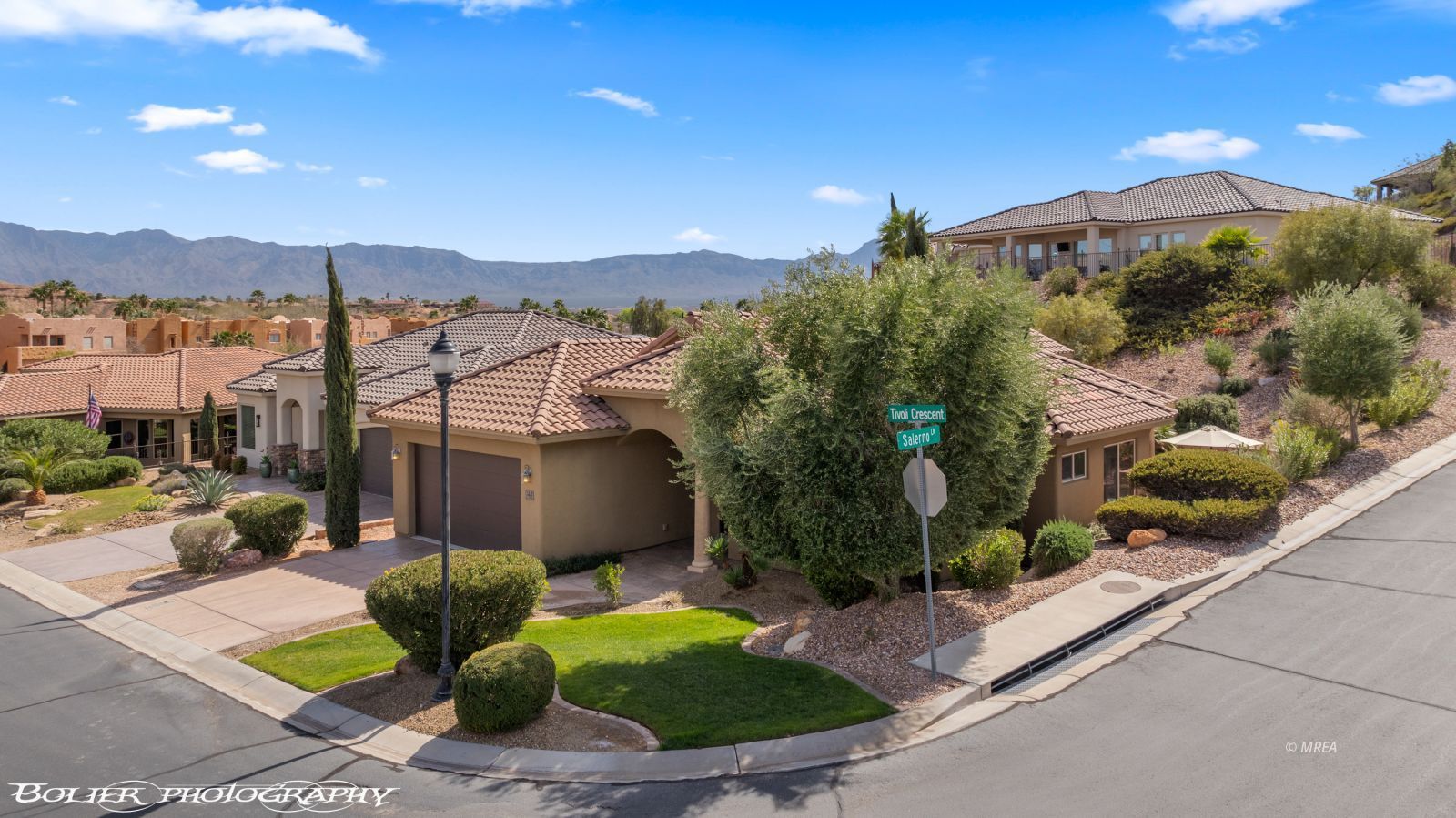 748  Tivoli Crescent 