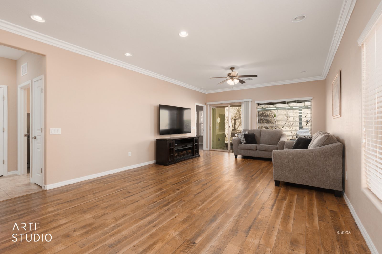 799  Country Grove Ln