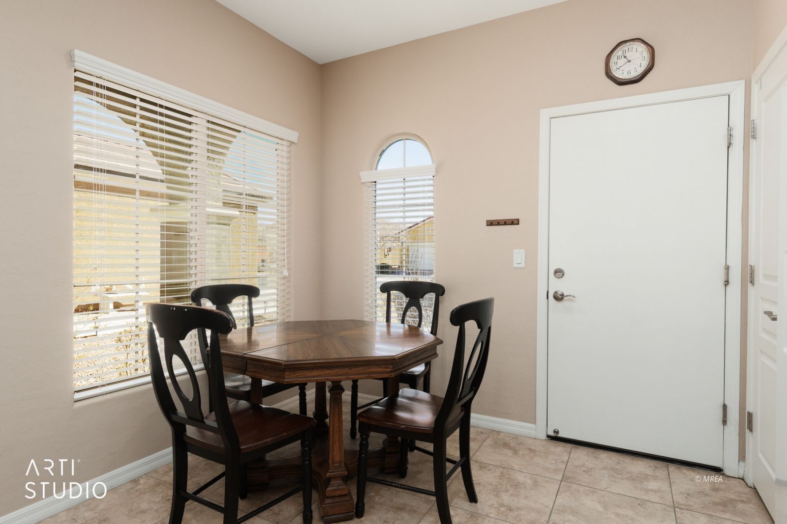 799  Country Grove Ln