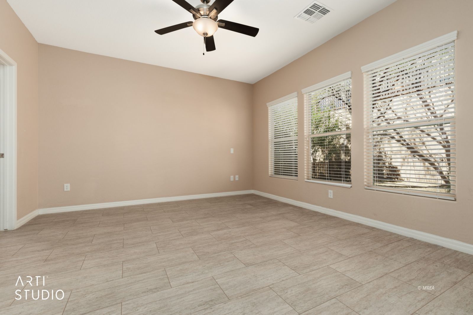 799  Country Grove Ln