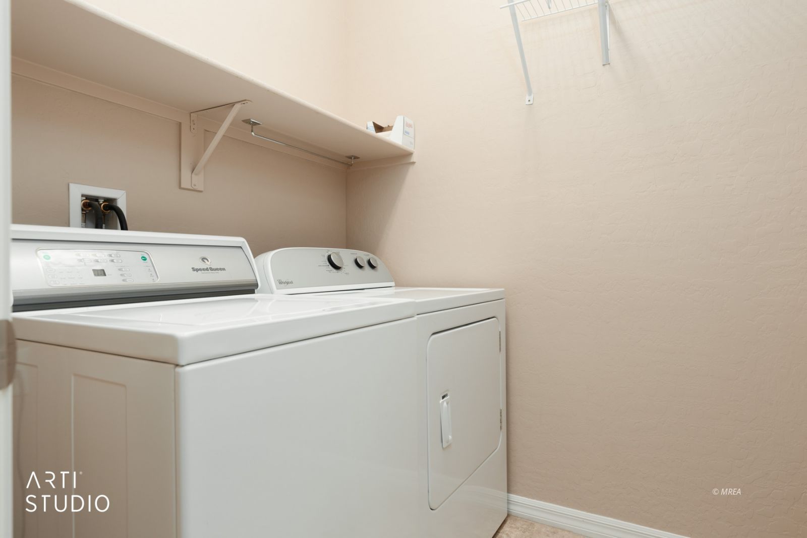 799  Country Grove Ln