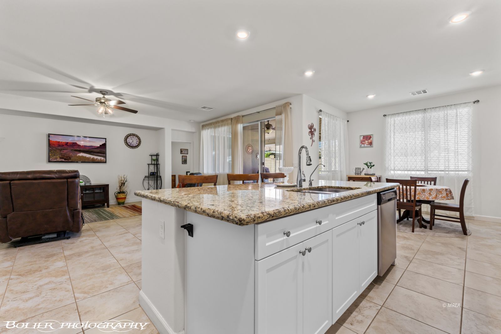 469  Paradise Valley Heights 