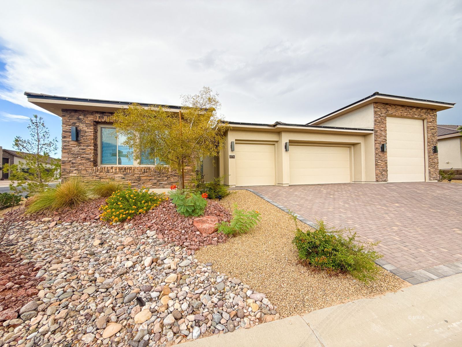 1574  Pomegranate Trail Dr