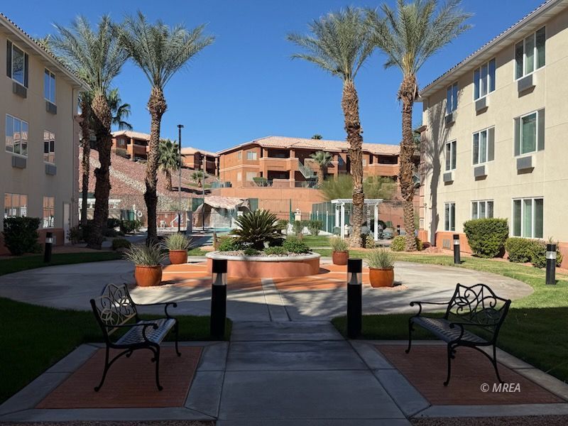 555  Highland Dr #101 