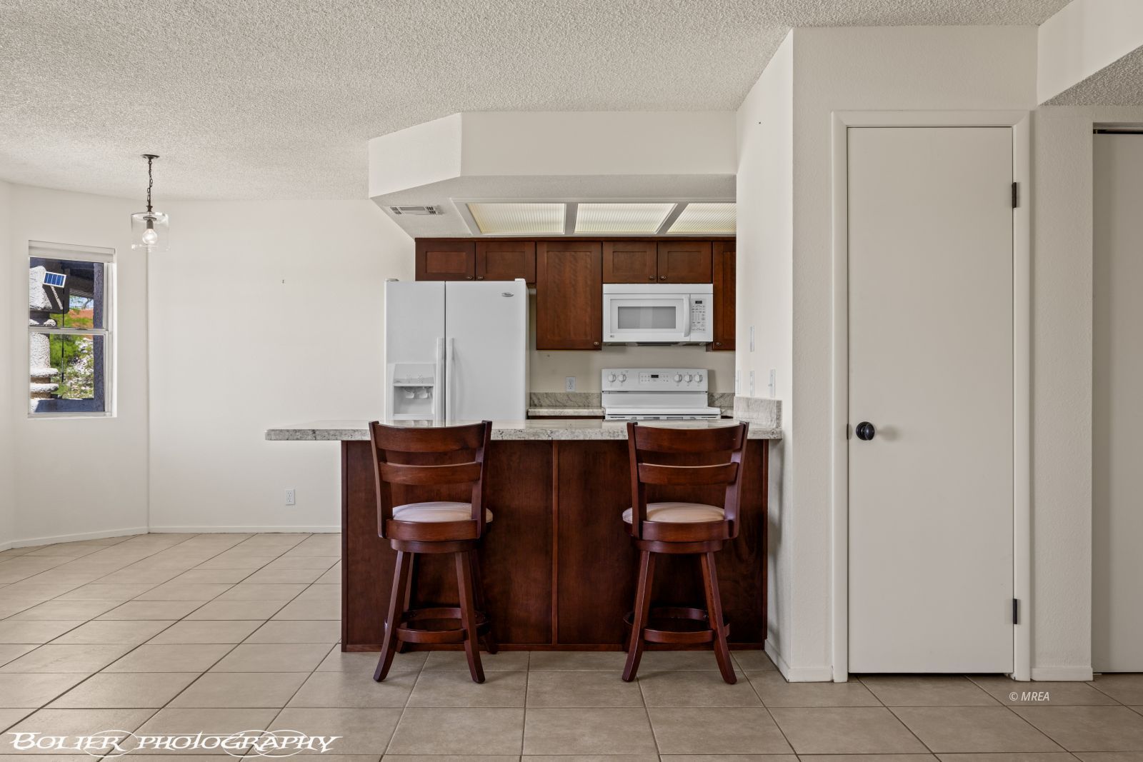 451  Mesa Blvd  #201