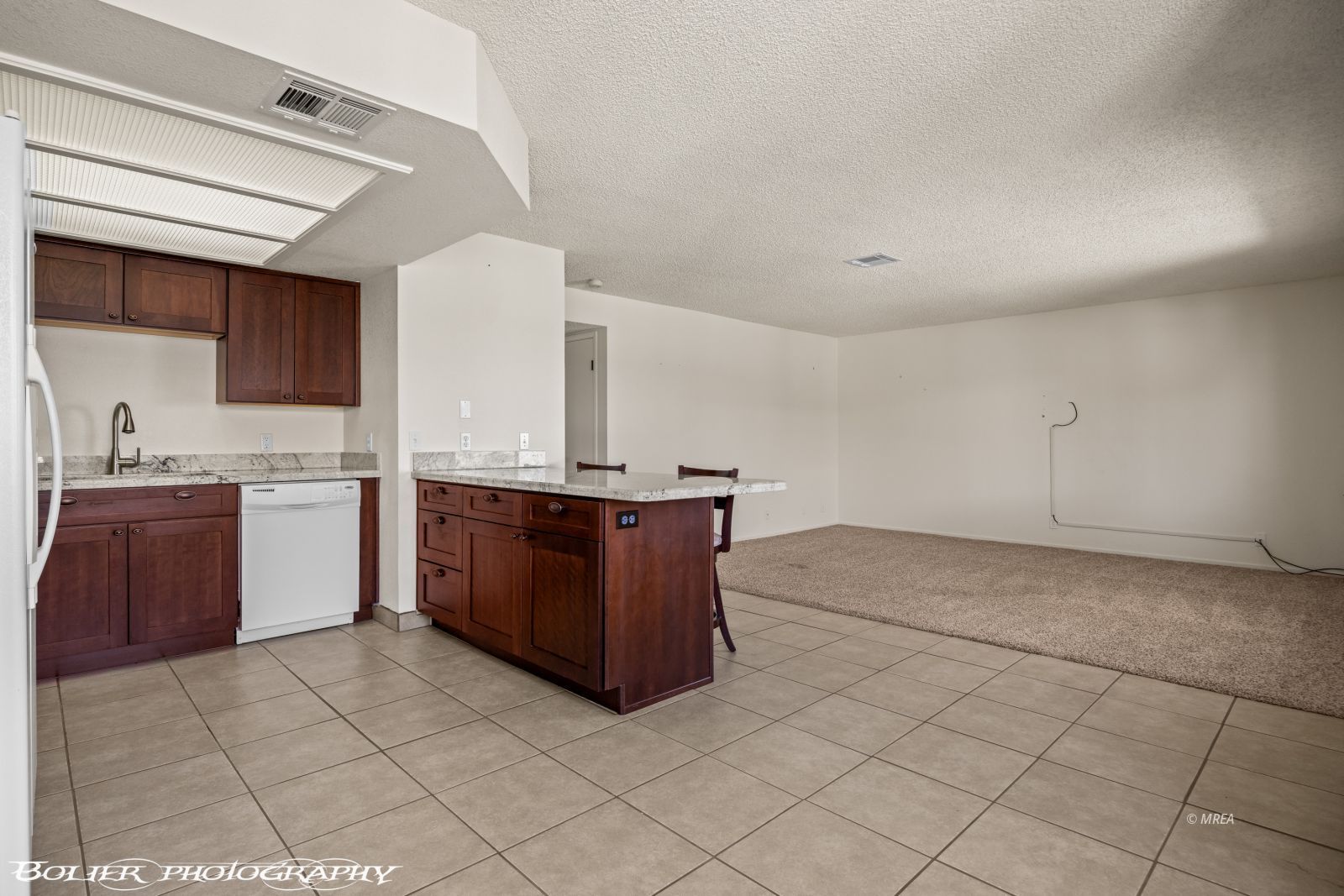 451  Mesa Blvd  #201