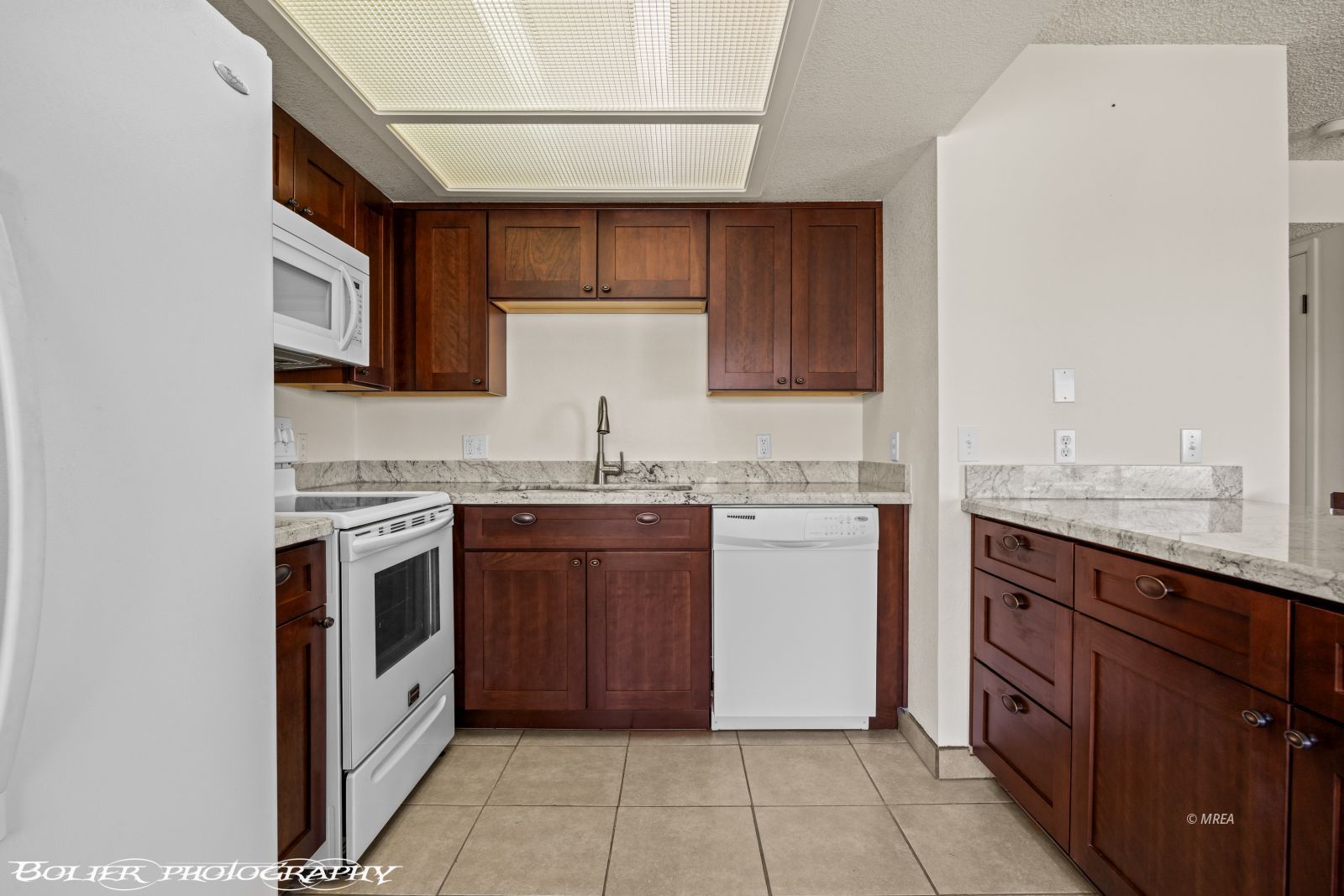 451  Mesa Blvd  #201