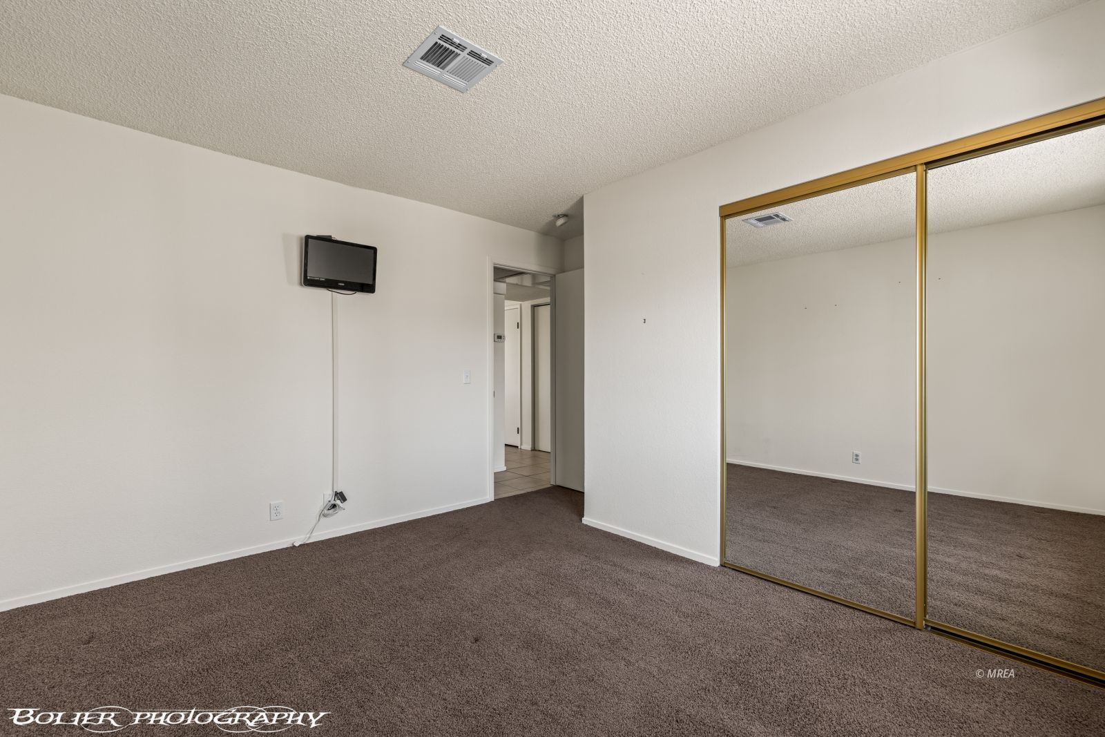 451  Mesa Blvd  #201