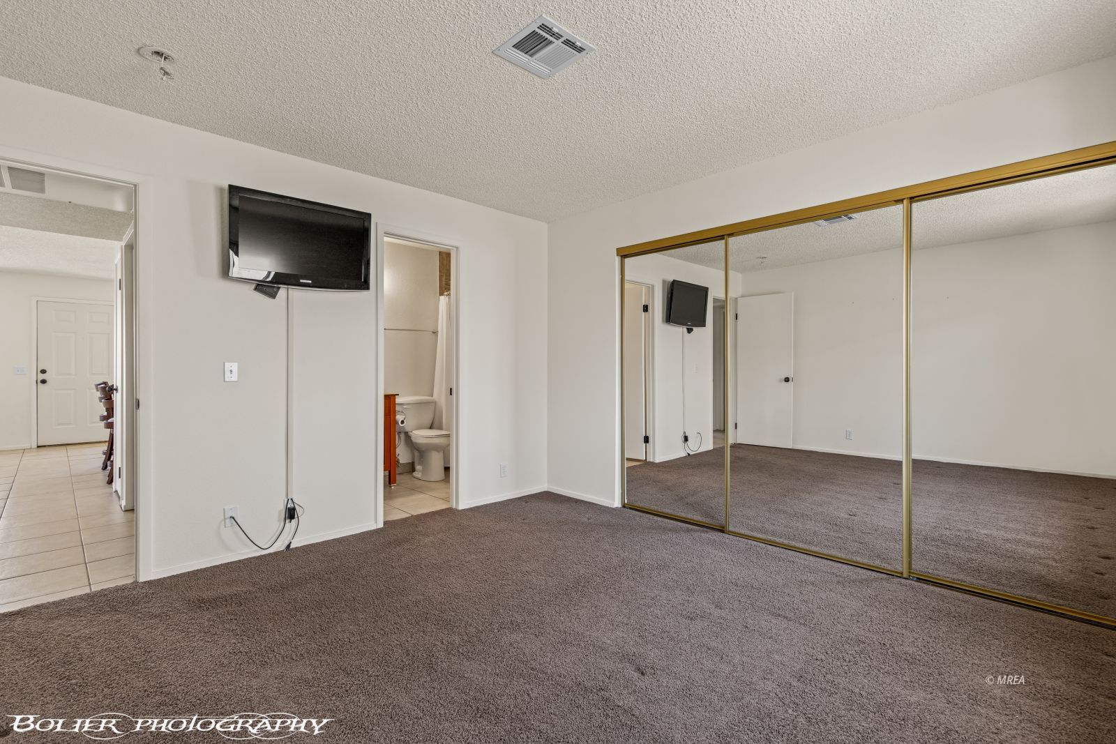 451  Mesa Blvd  #201