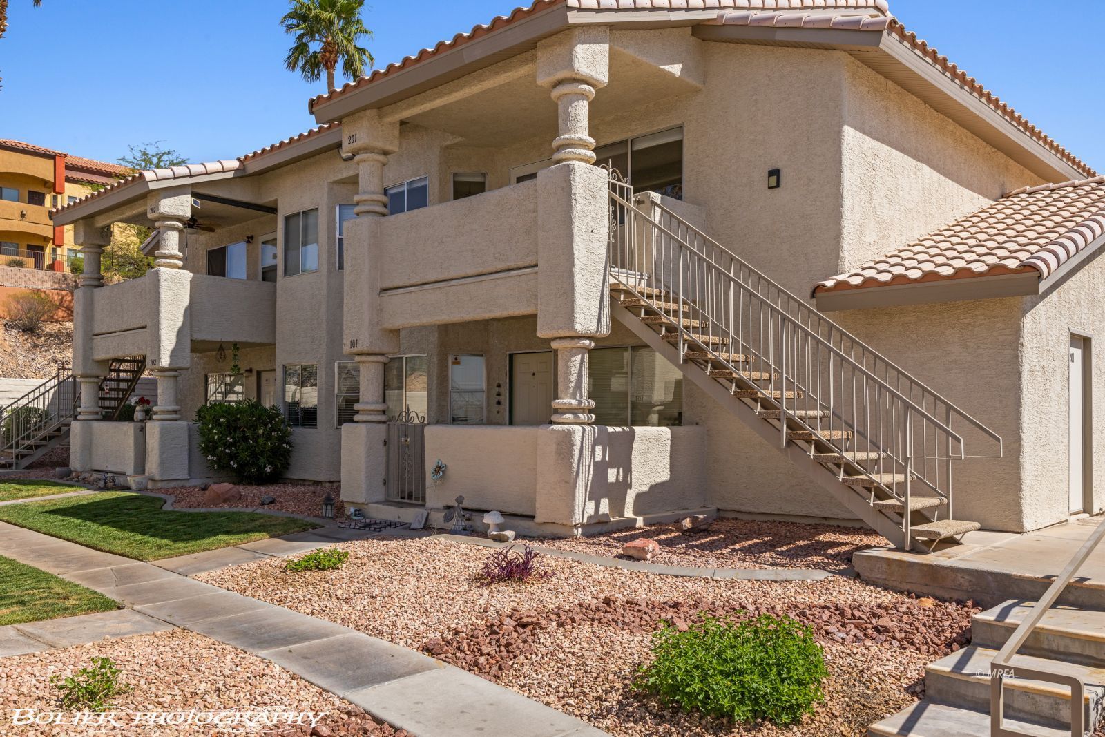 451  Mesa Blvd  #201