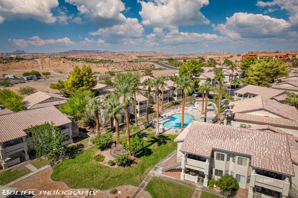 451  Mesa Blvd  #201