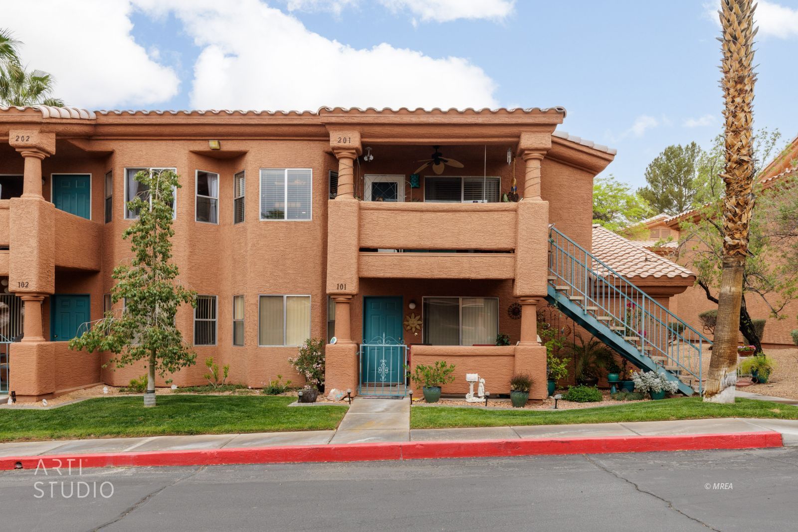 950  Mesquite Springs Dr #201