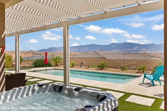 1398  ,Mesquite NV 89027