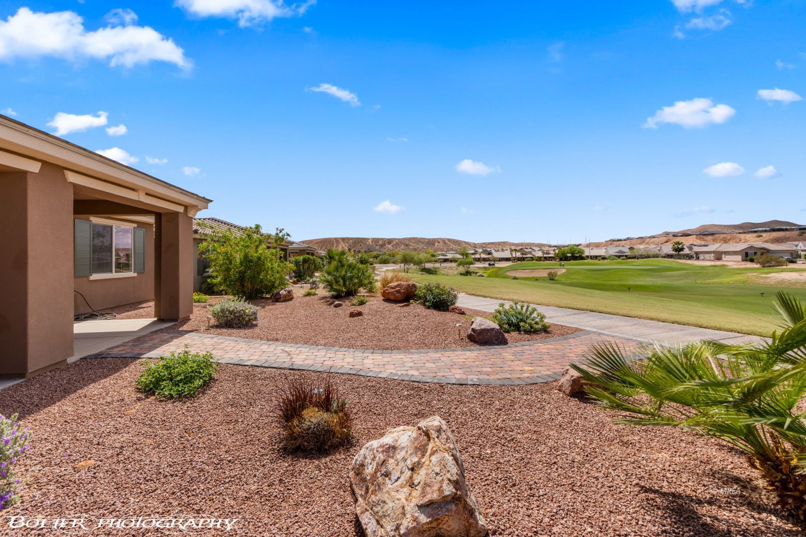 1355  Huntington Heights 