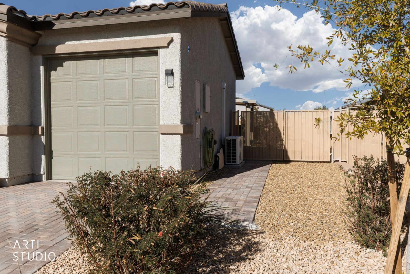1059  Overlook Ln