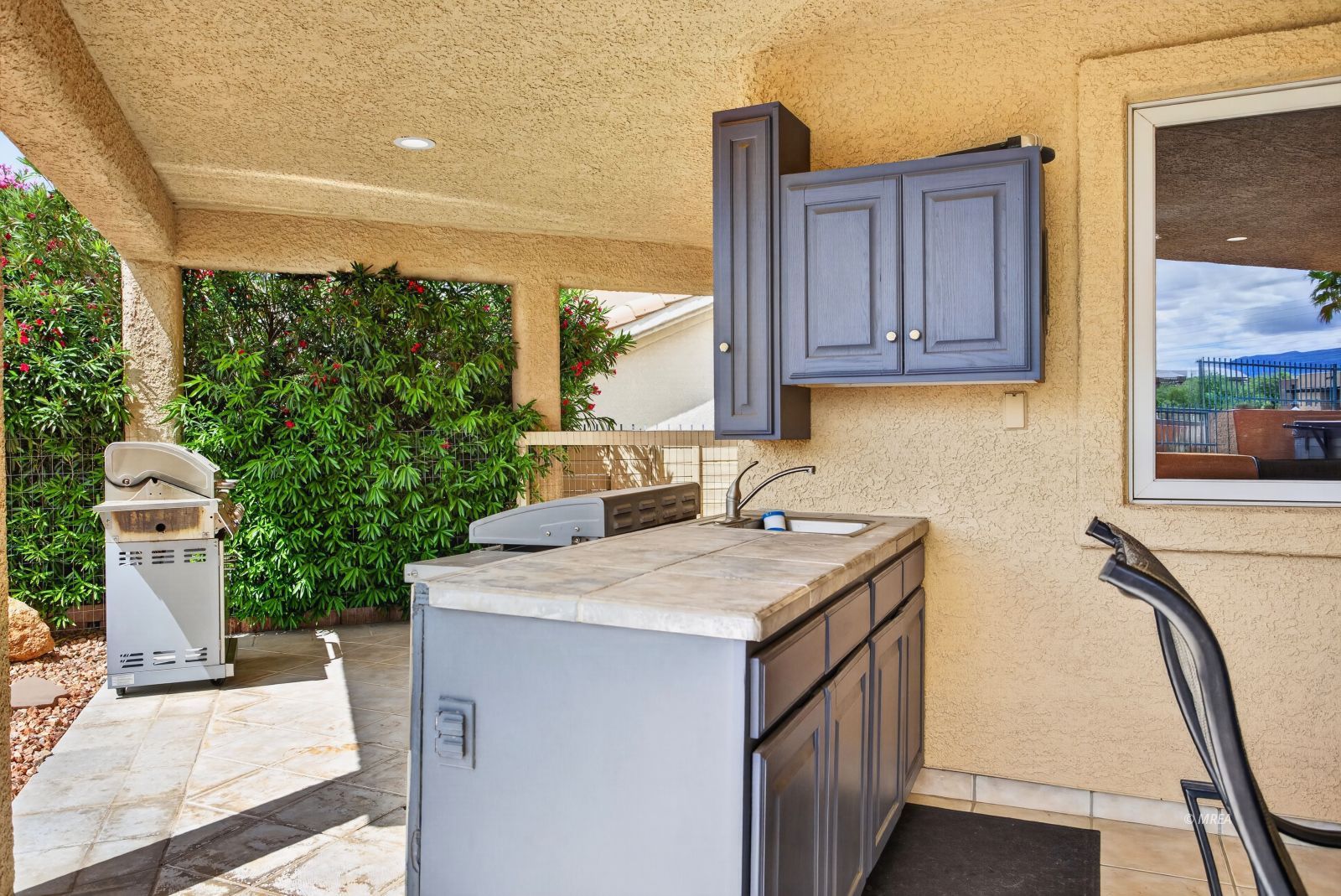 414  Crystal Canyon Dr