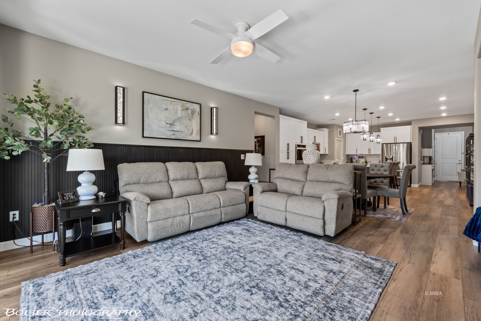 472  Paradise Valley Hts 