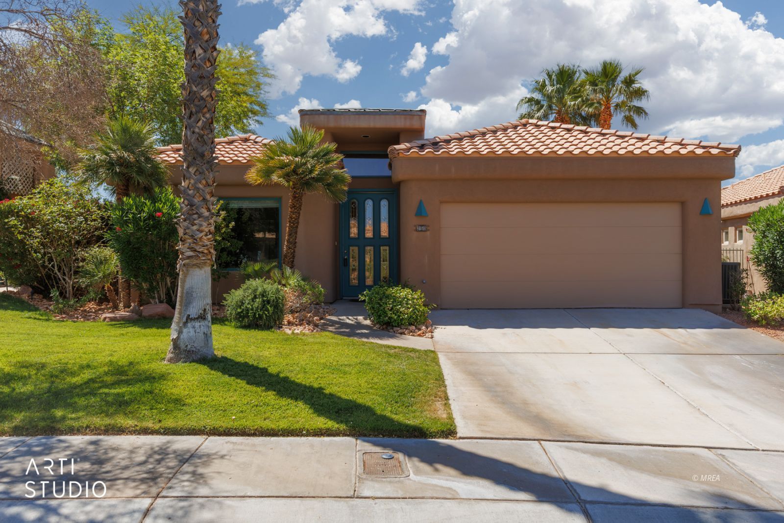 250  Pinnacle Ct