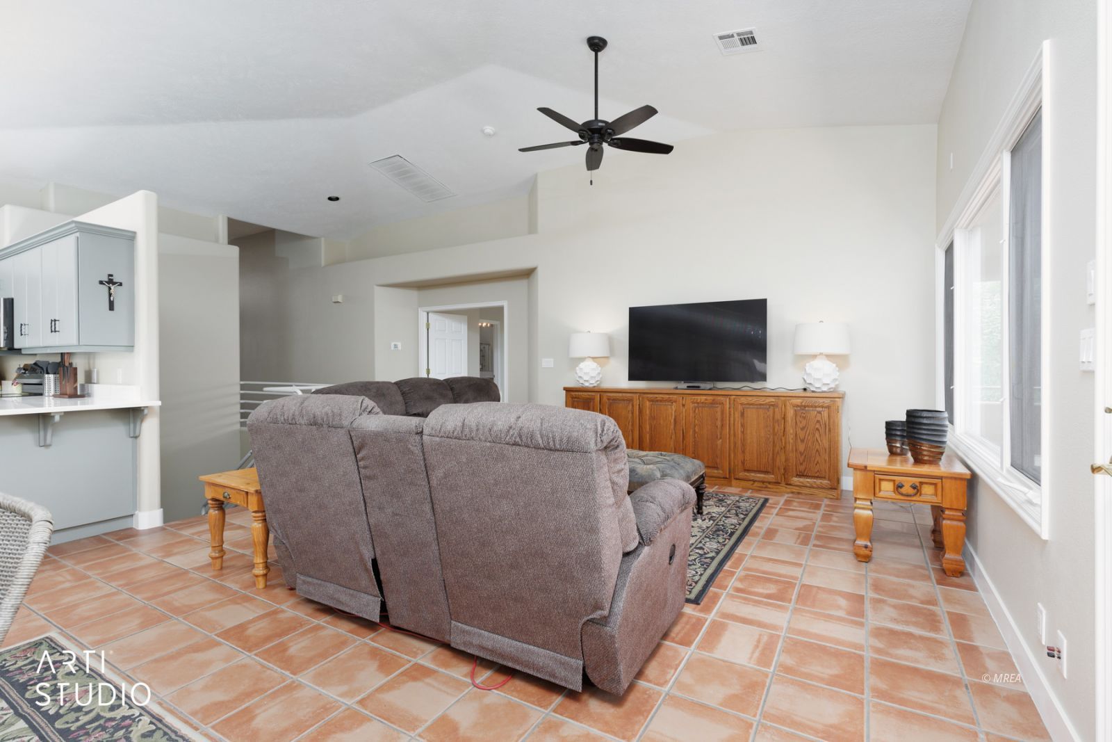 250  Pinnacle Ct
