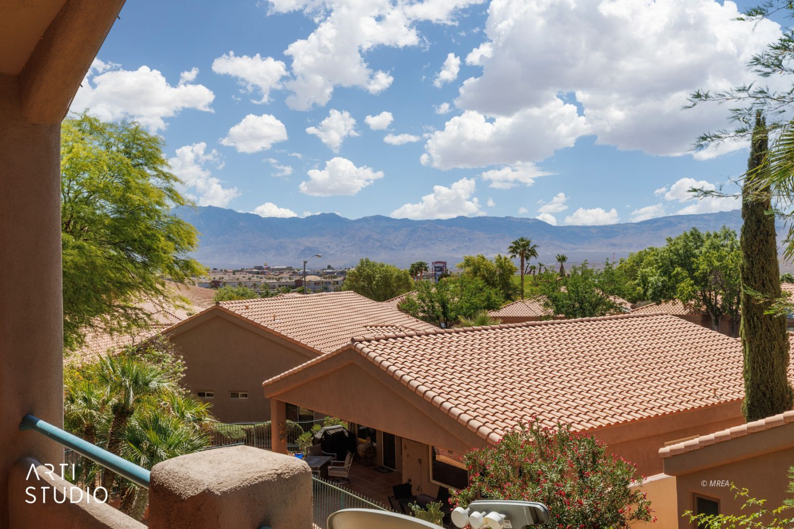 250  Pinnacle Ct