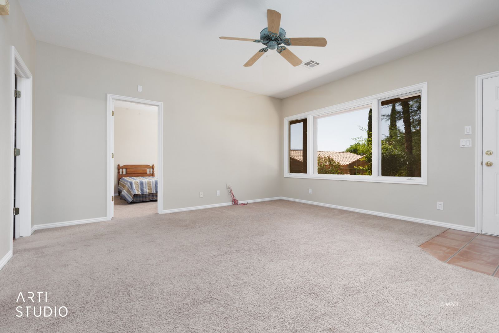 250  Pinnacle Ct